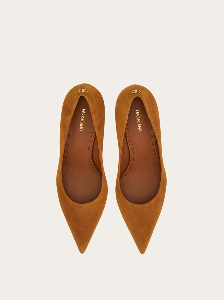 Pump shoe Gallery image 3