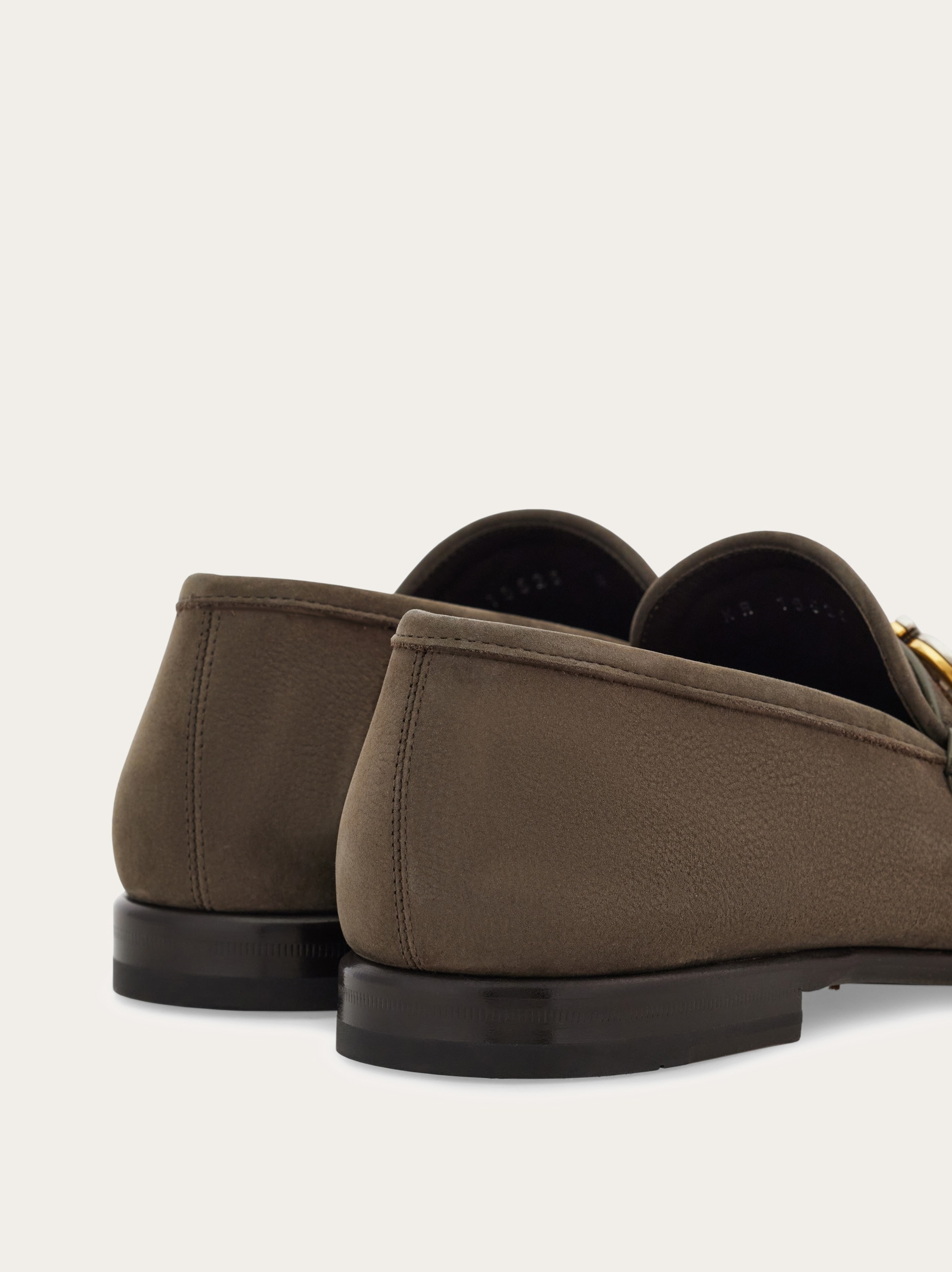 フェラガモ グッチ バーバリー Gancini ornament moccasin - Men | Ferragamo