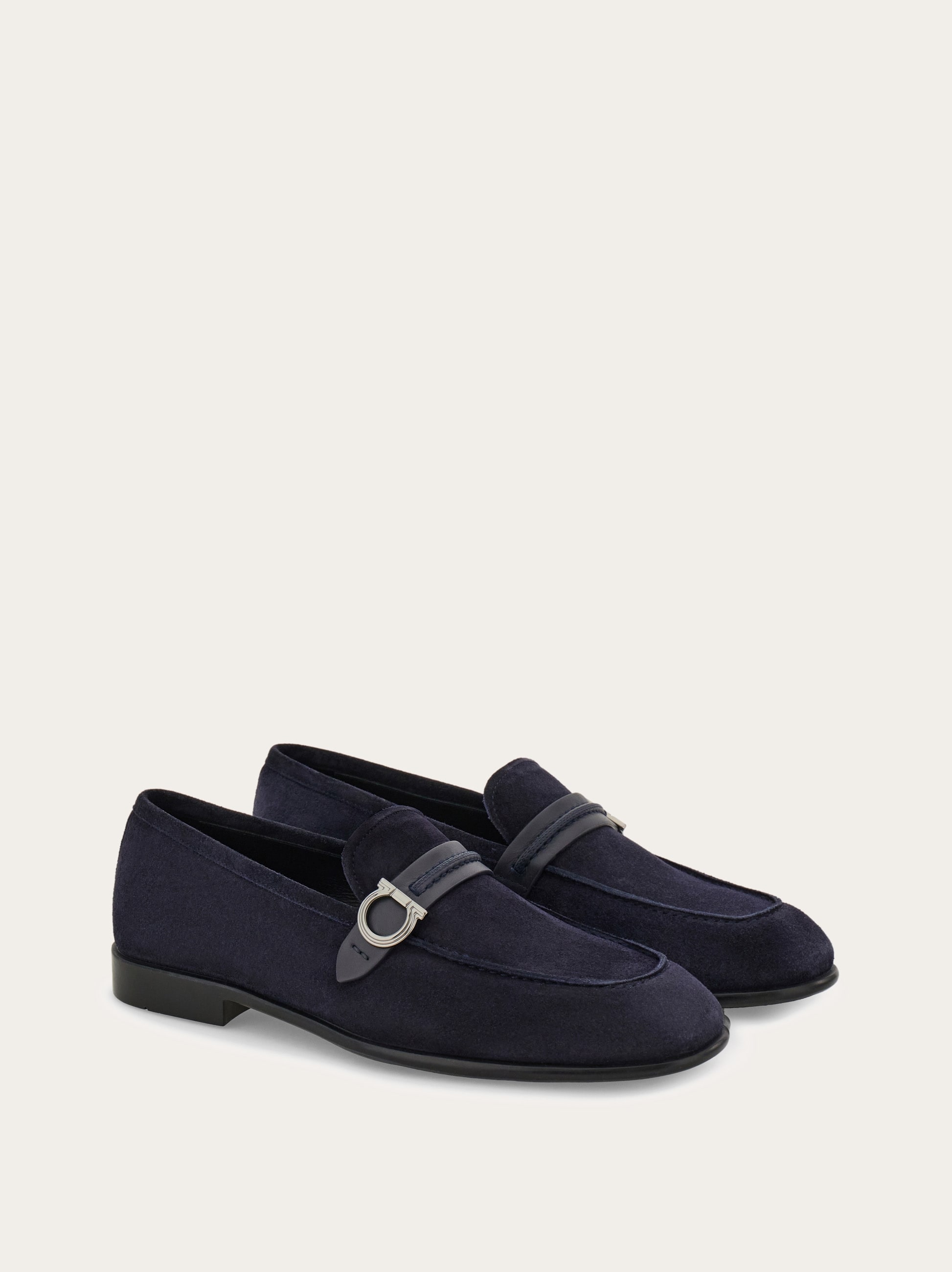 Ferragamoガンチーニアンサンブル Gancini ornament moccasin - Men | Ferragamo