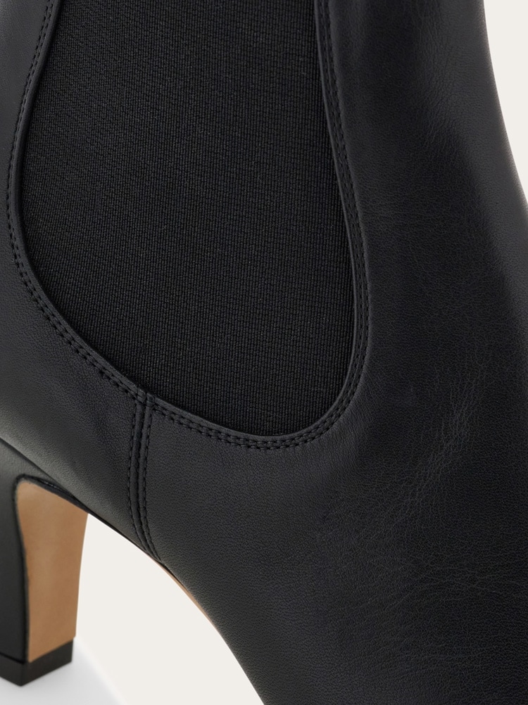 Stivaletto Chelsea con tacco Gallery image 7