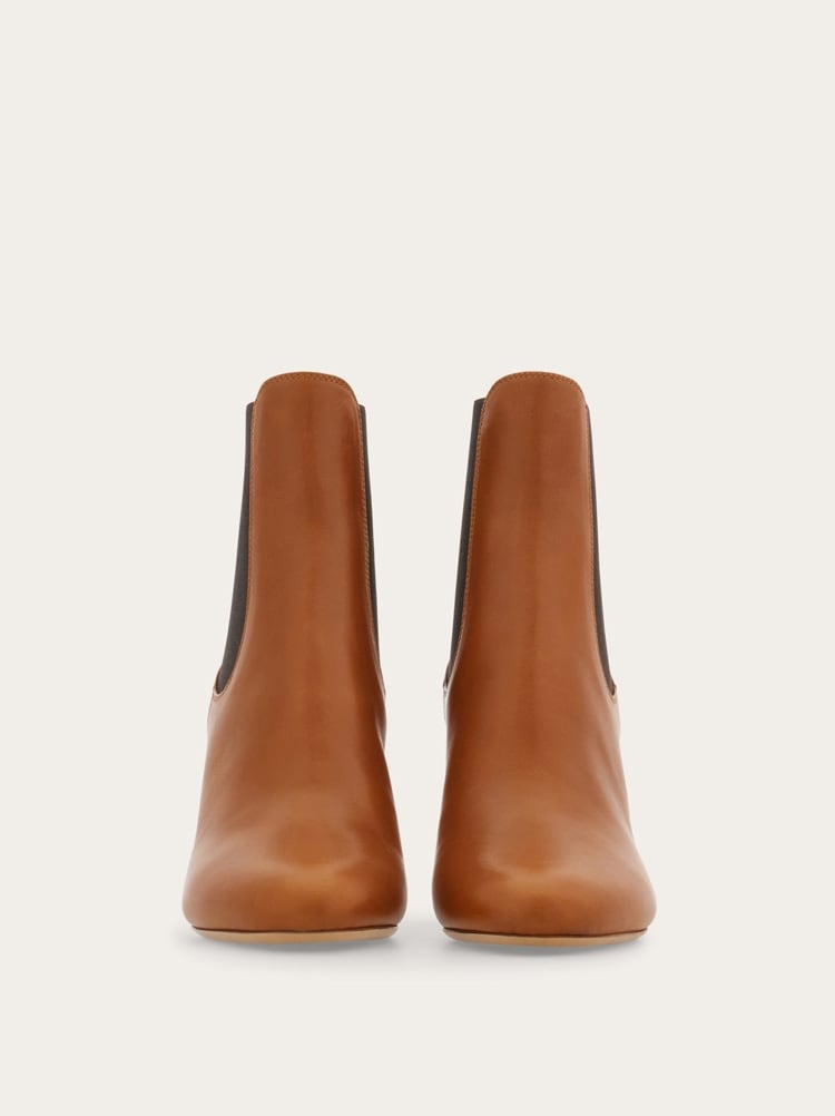 Mid heel Chelsea boot Gallery image 3