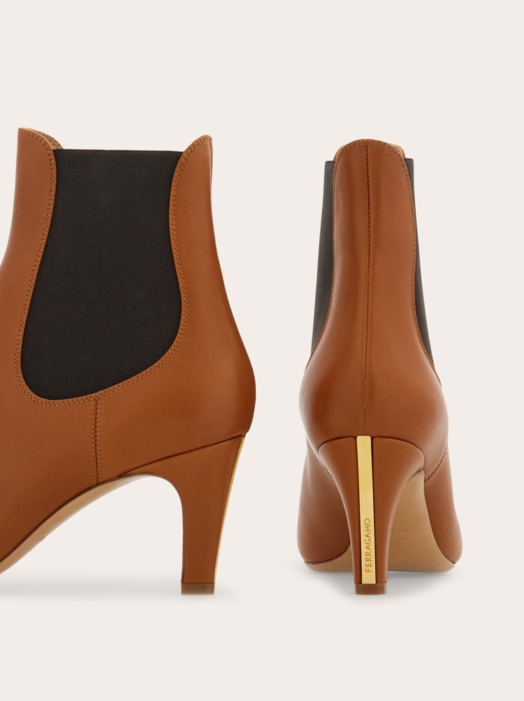 Mid heel Chelsea boot Gallery image 7