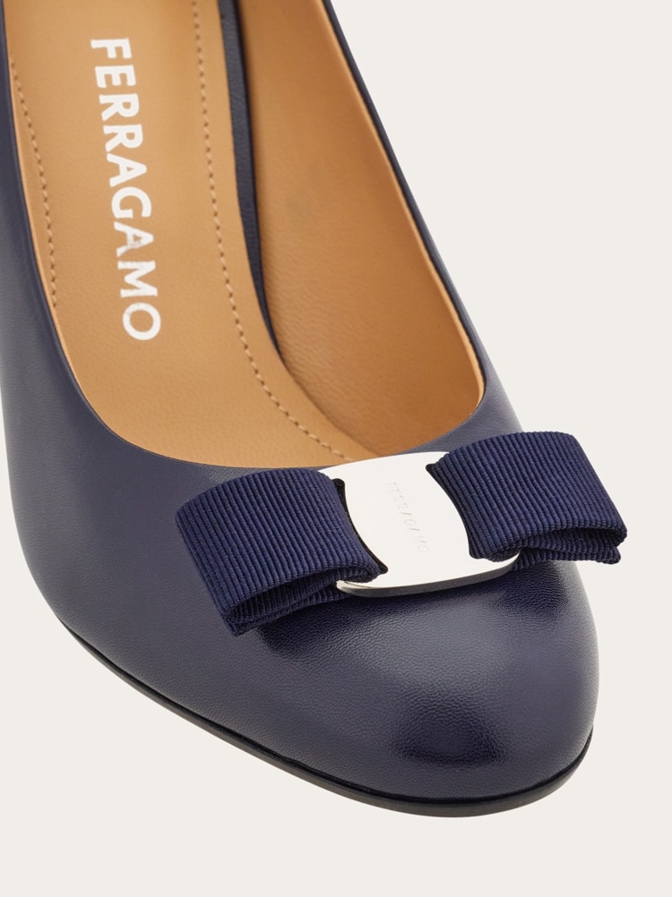 Zapatos pum lazo Vara Gallery image 6