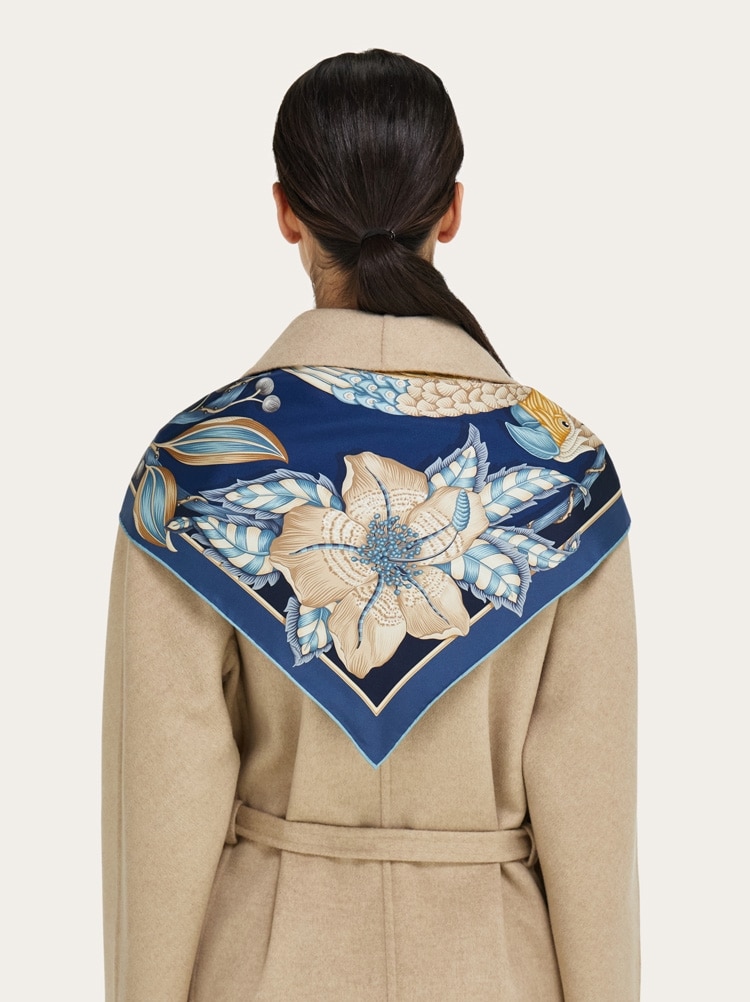 Parrots print silk foulard Gallery image 3