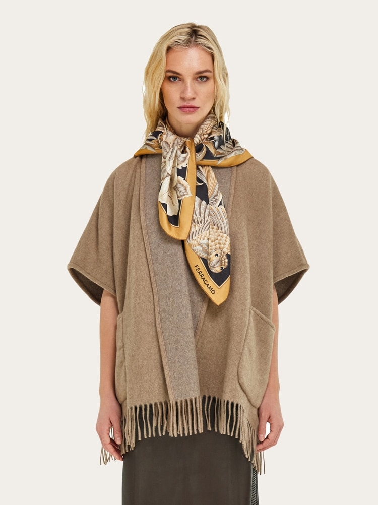 Foulard en soie imprimé Parrots Gallery image 3