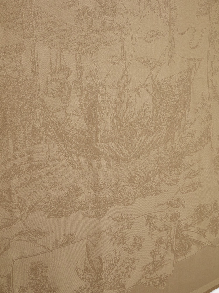 Silk jacquard shawl Gallery image 2