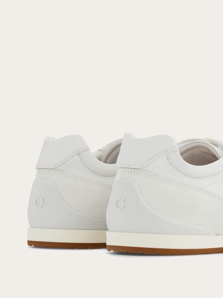 Low top sneaker Gallery image 4