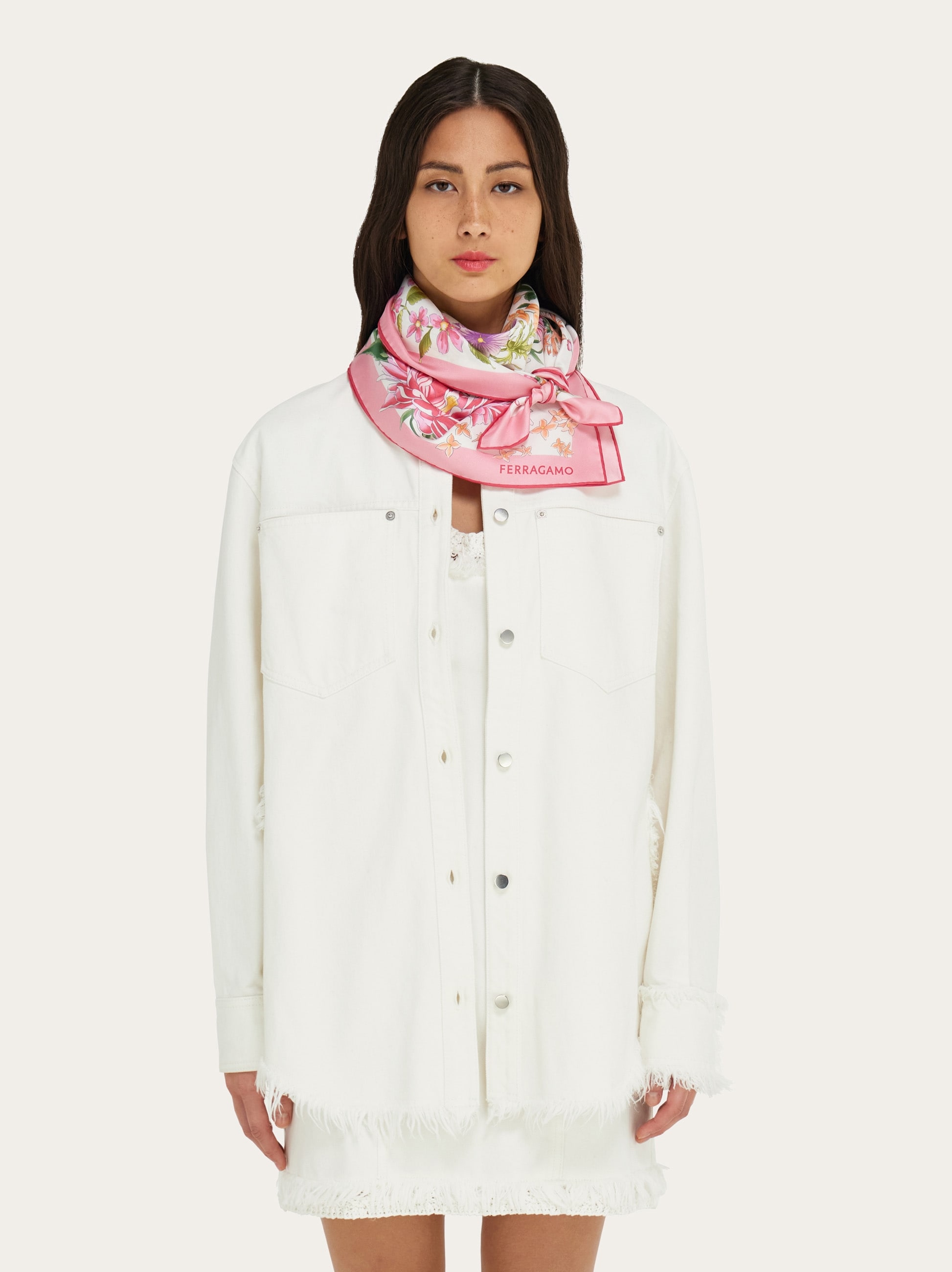 Salvatore Ferragamo　シルク100％　花柄ストール155×42 Ferragamo Floral Animal-Print Silk Scarf | Neiman Marcus