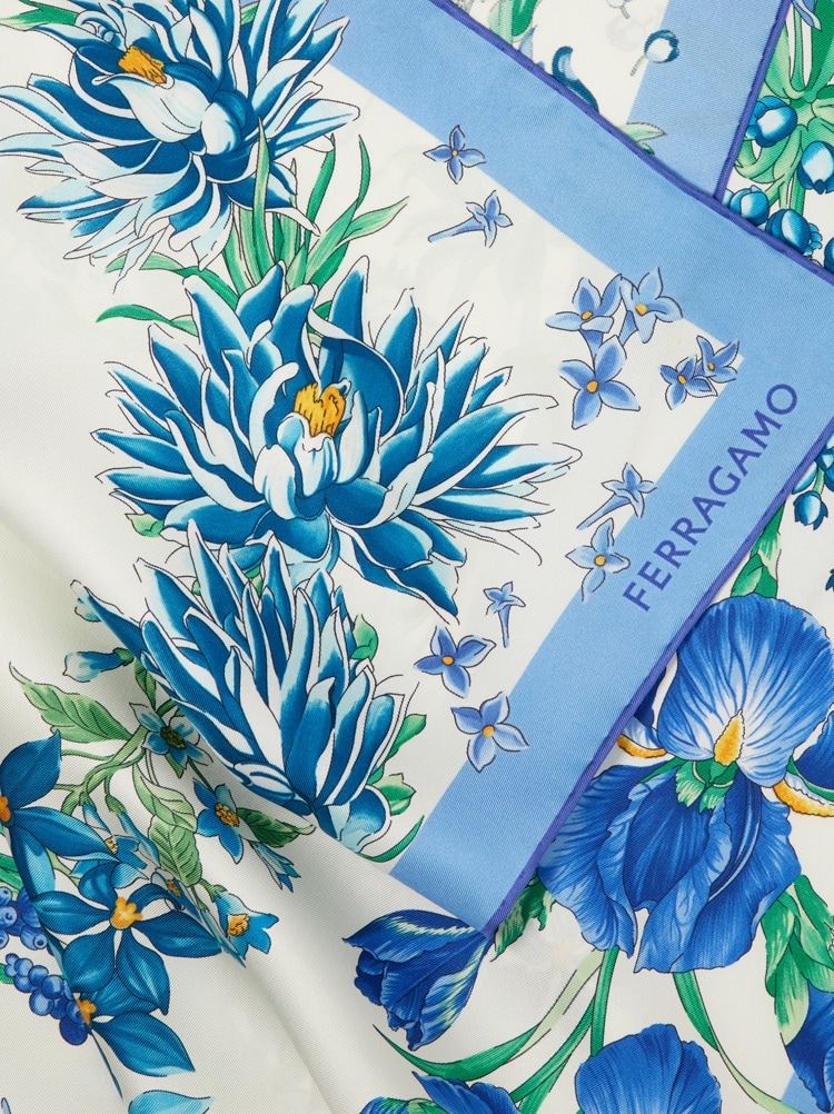 Foulard in seta stampa Primavera Gallery image 2
