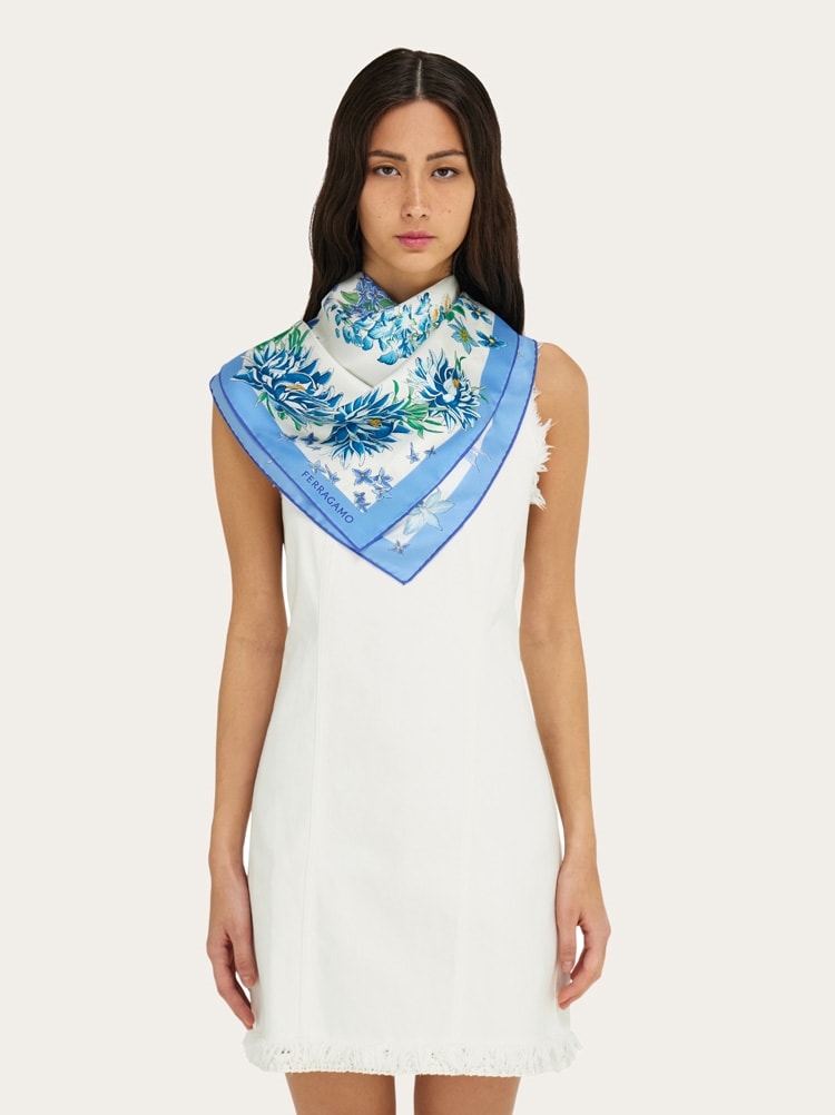 Foulard in seta stampa Primavera Gallery image 3