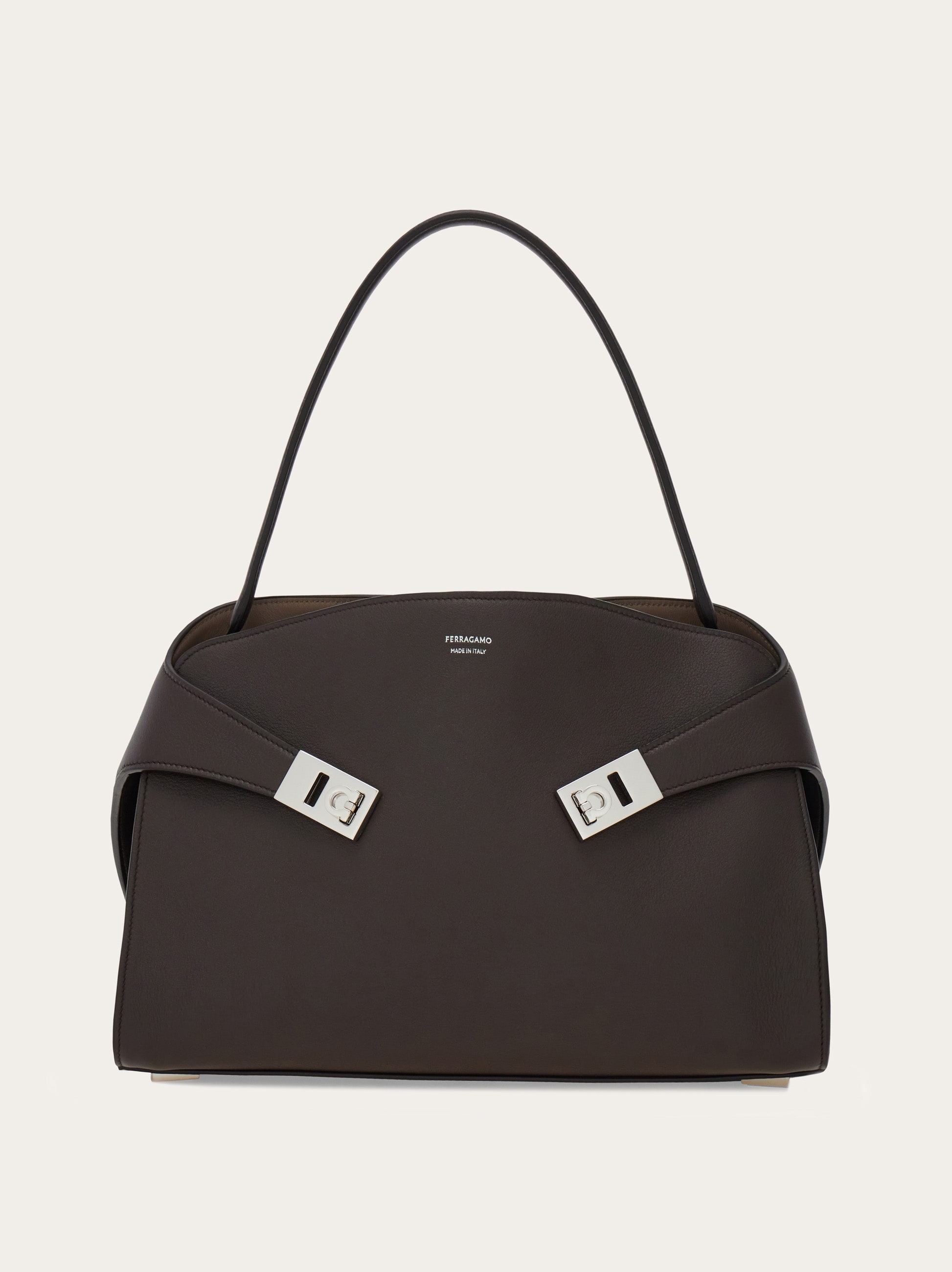 Hug Soft shoulder bag (M) - Women | Ferragamo
