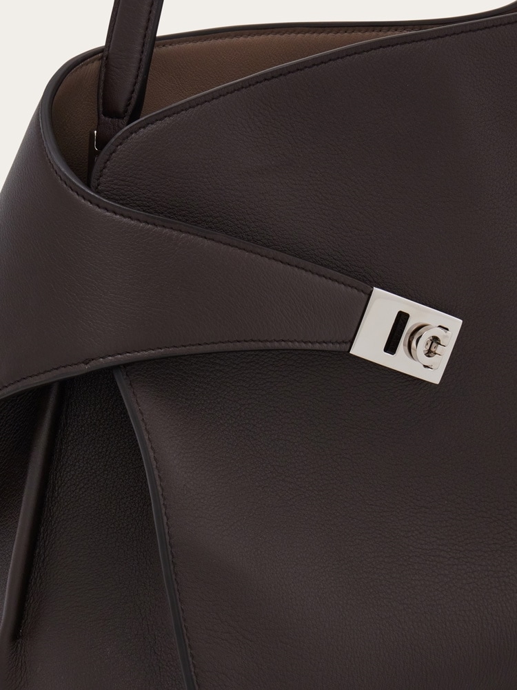 Sac porté épaule Hug soft bicolore (L) Gallery image 6