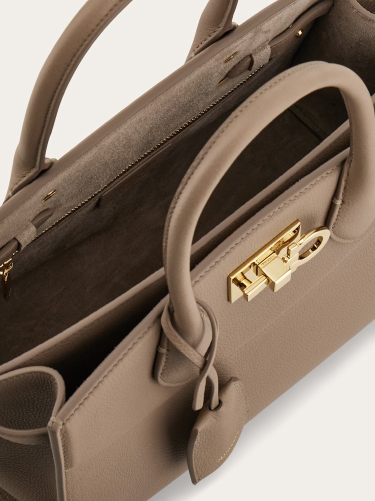 New Ferragamo Studio soft bag (M) Gallery image 5