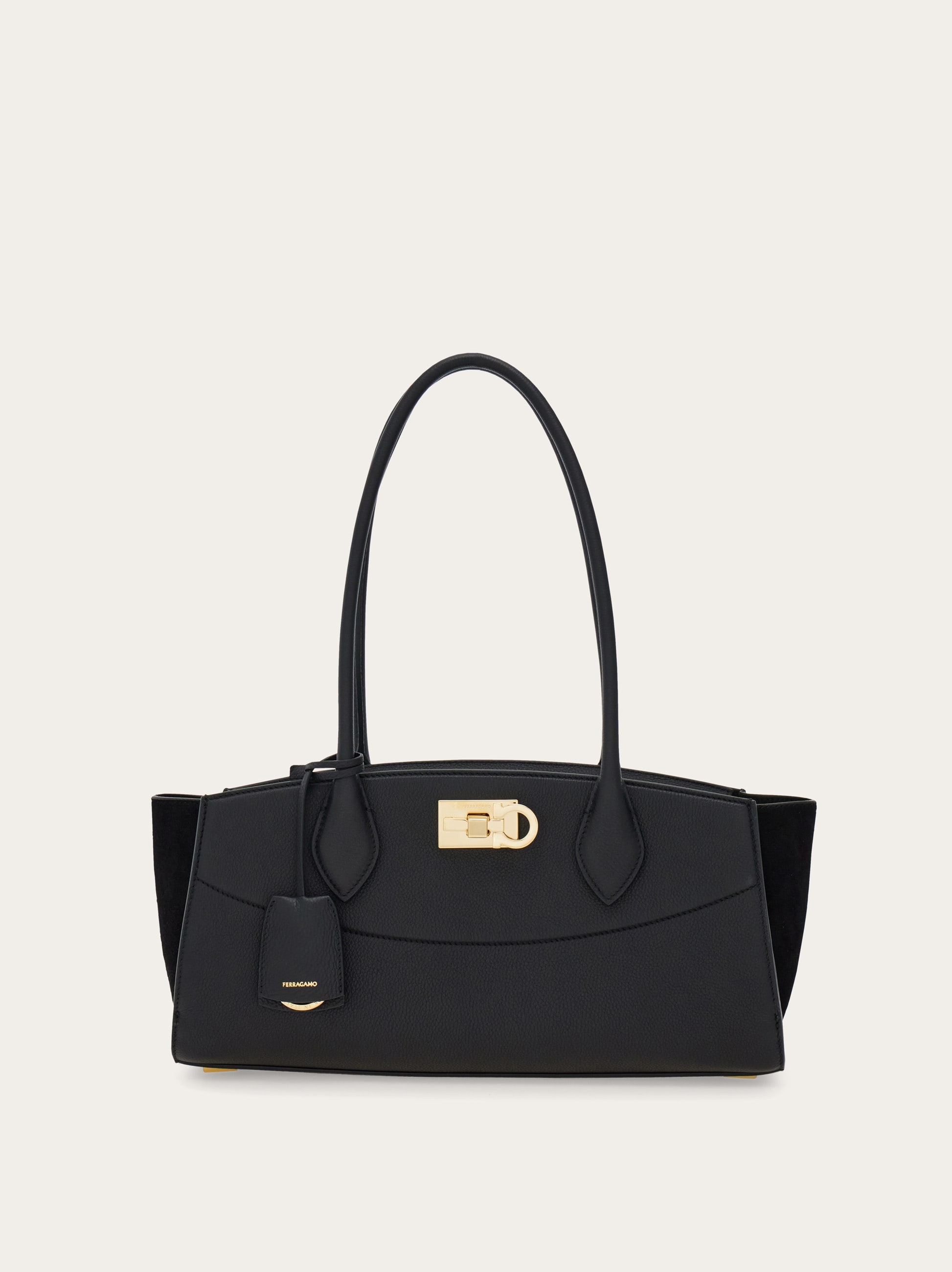 East-West New Ferragamo Studio Soft bag (M) - ウィメンズ | Ferragamo