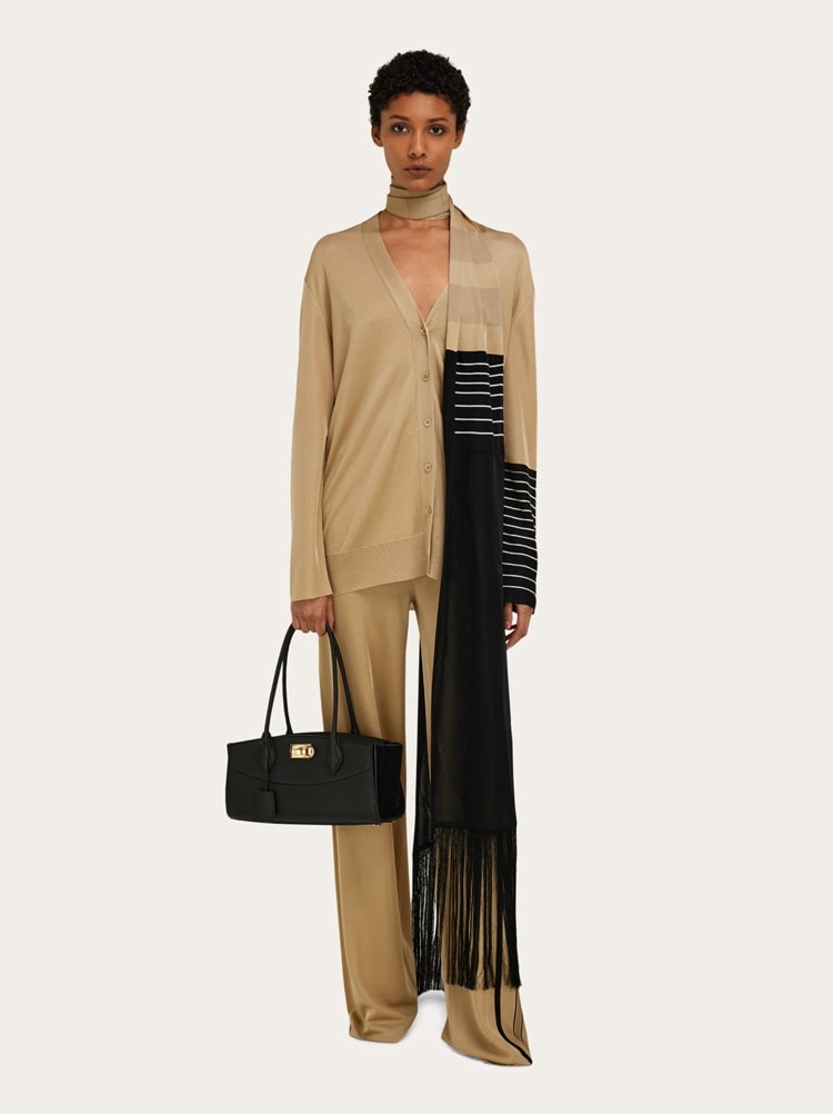 New Ferragamo Studio Soft bag East West (M) Gallery image 2