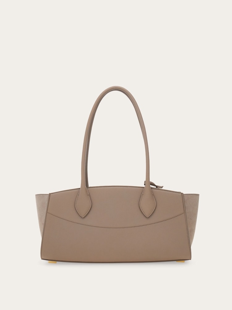 New Ferragamo Studio Soft bag East West (M) Gallery image 4