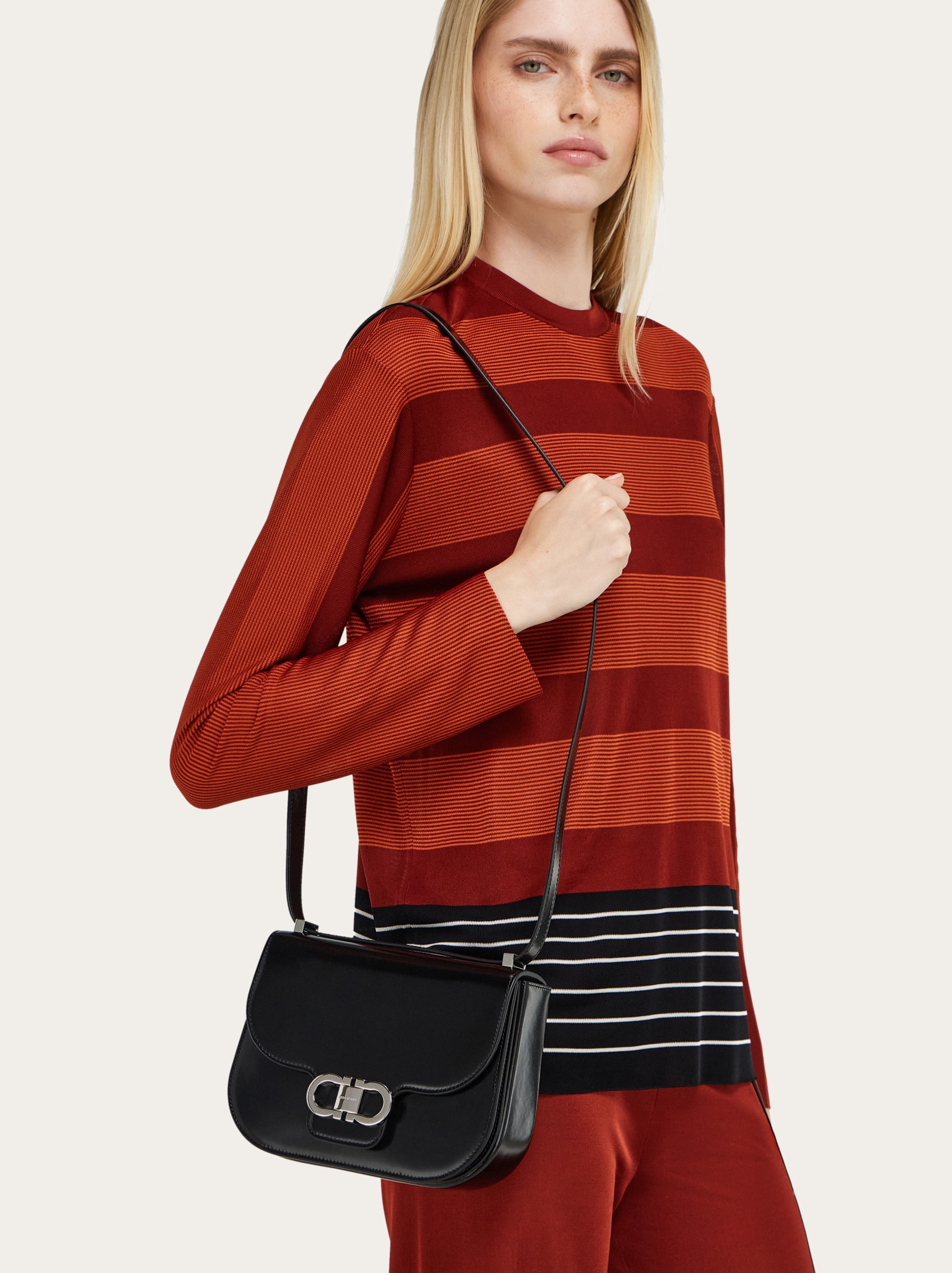 ダブル・ガンチーニ クロスボディバッグ(XS) - ウィメンズ | Ferragamo