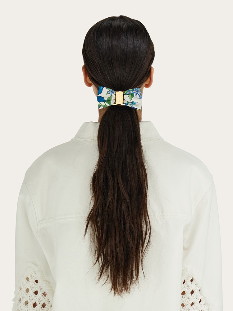 Barrette nœud Vara en soie Gallery image 4