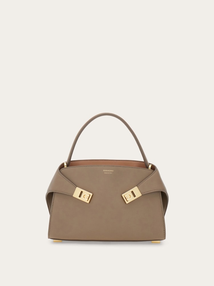 Hug soft bicolor handbag (XS) Gallery image 1