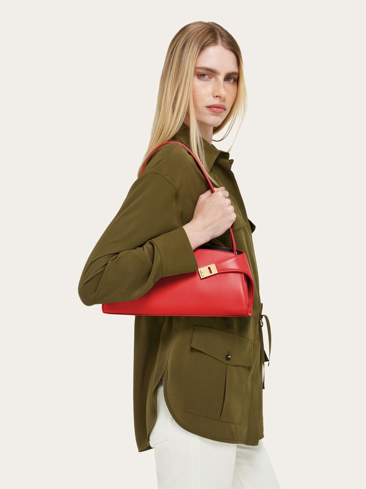 Hug East-West shoulder bag Gallery image 2