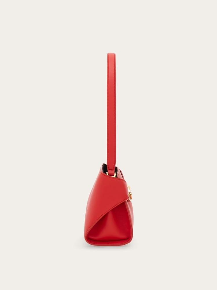 Hug East-West shoulder bag Gallery image 3