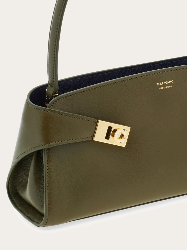 East-West Hug shoulder bag Gallery image 6