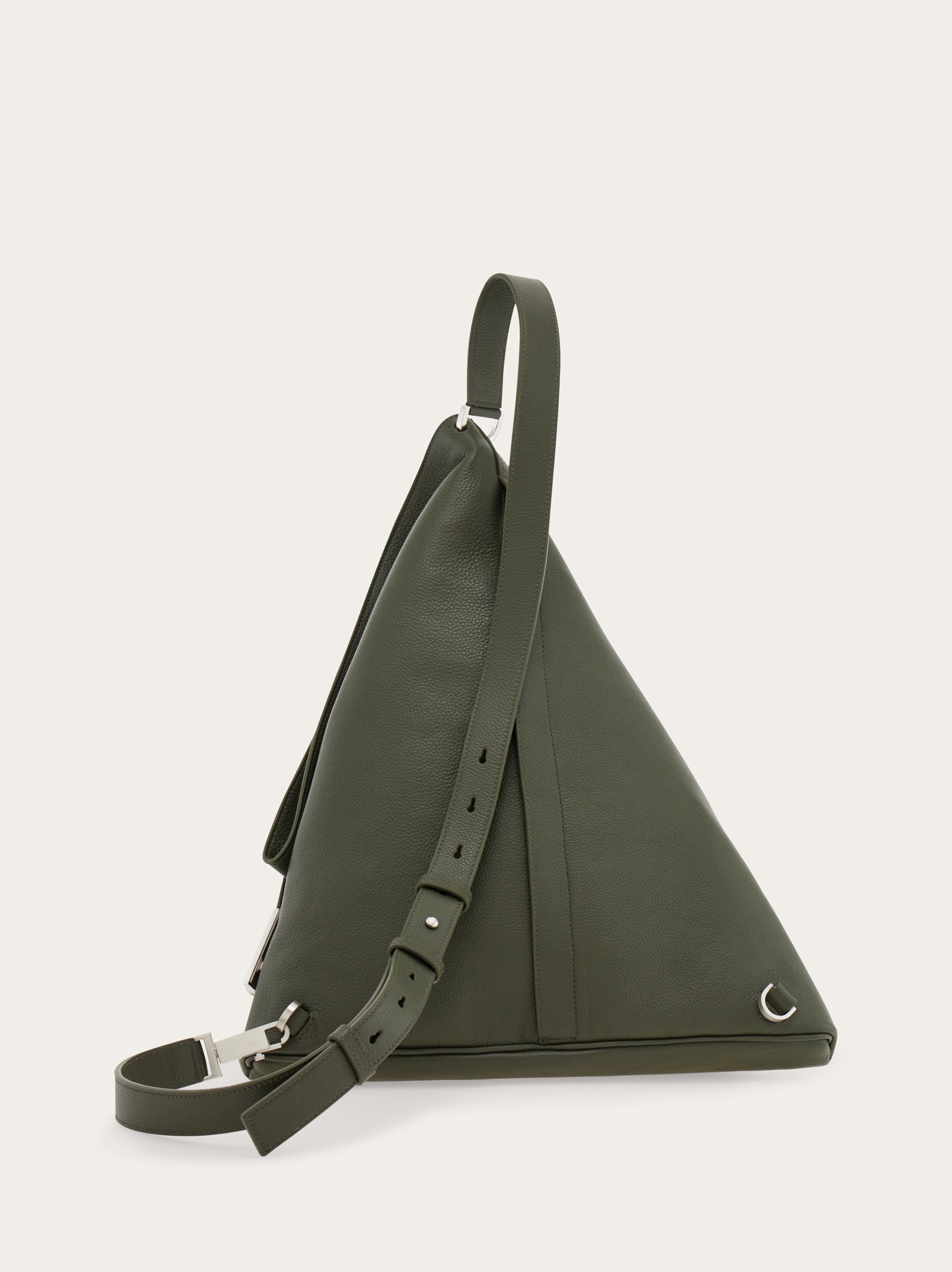 新品【G/FORE】ジーフォアバッグ／ UNISEX LIMONTAカーキグレー ショルダーバッグ - メンズ | Ferragamo