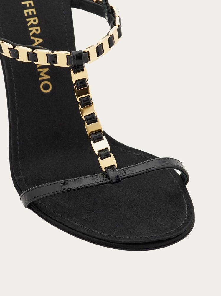 Vara chain T-strap sandal Gallery image 6