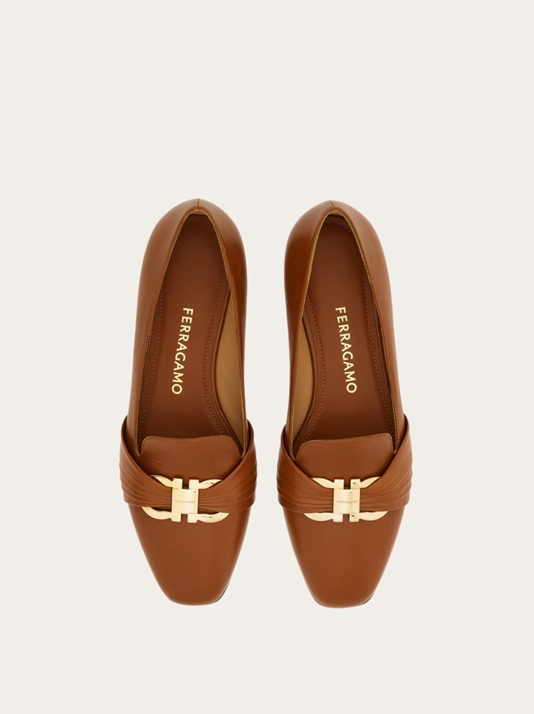 Gancini ornament loafer Gallery image 3