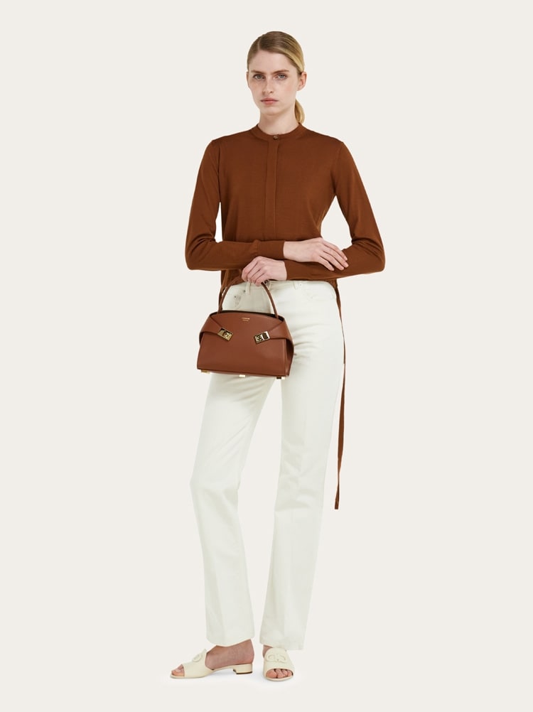 Hug Soft bicolor handbag (XS) Gallery image 2