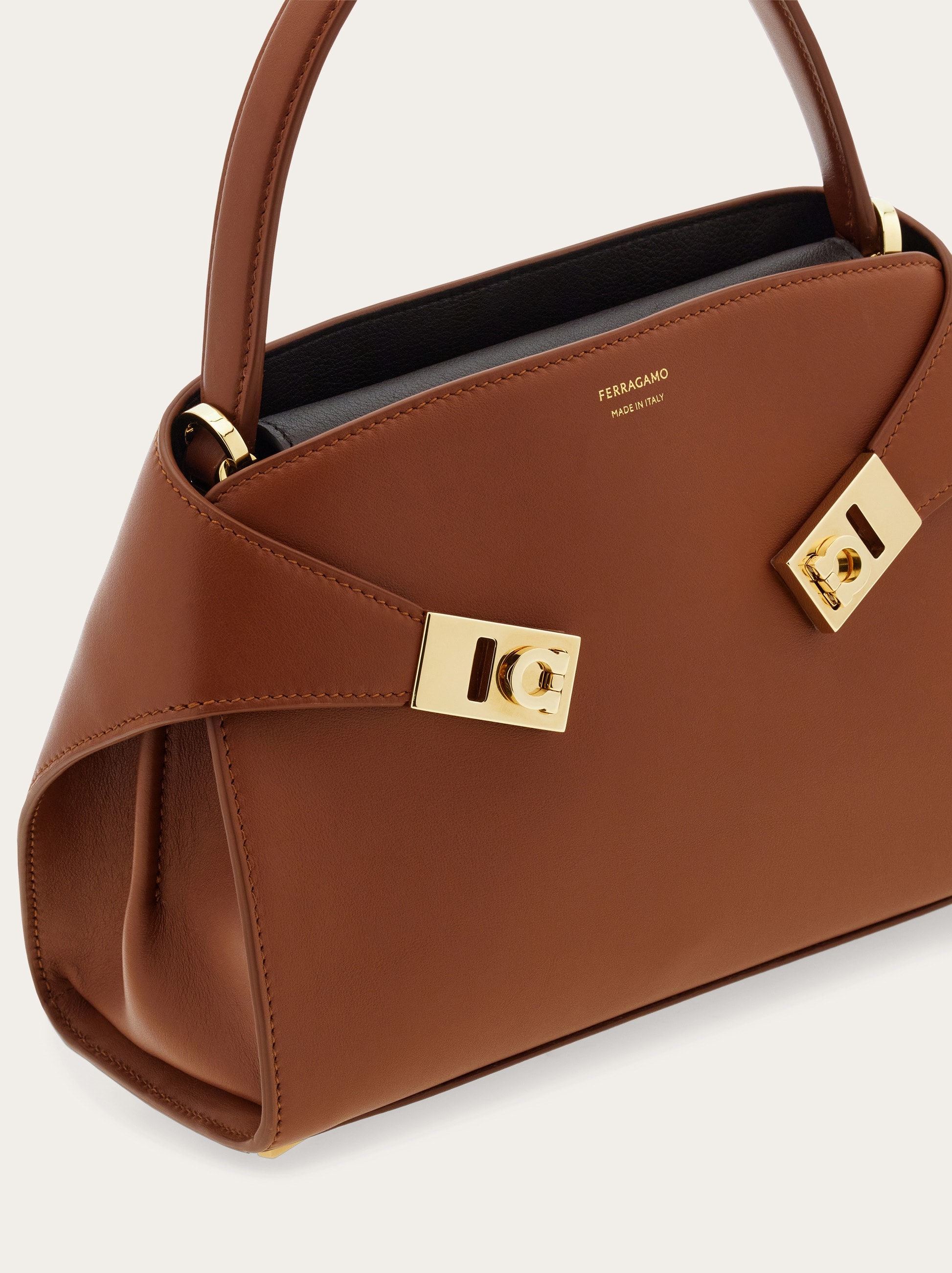 Hug soft bicolor handbag (XS) - Women | Ferragamo