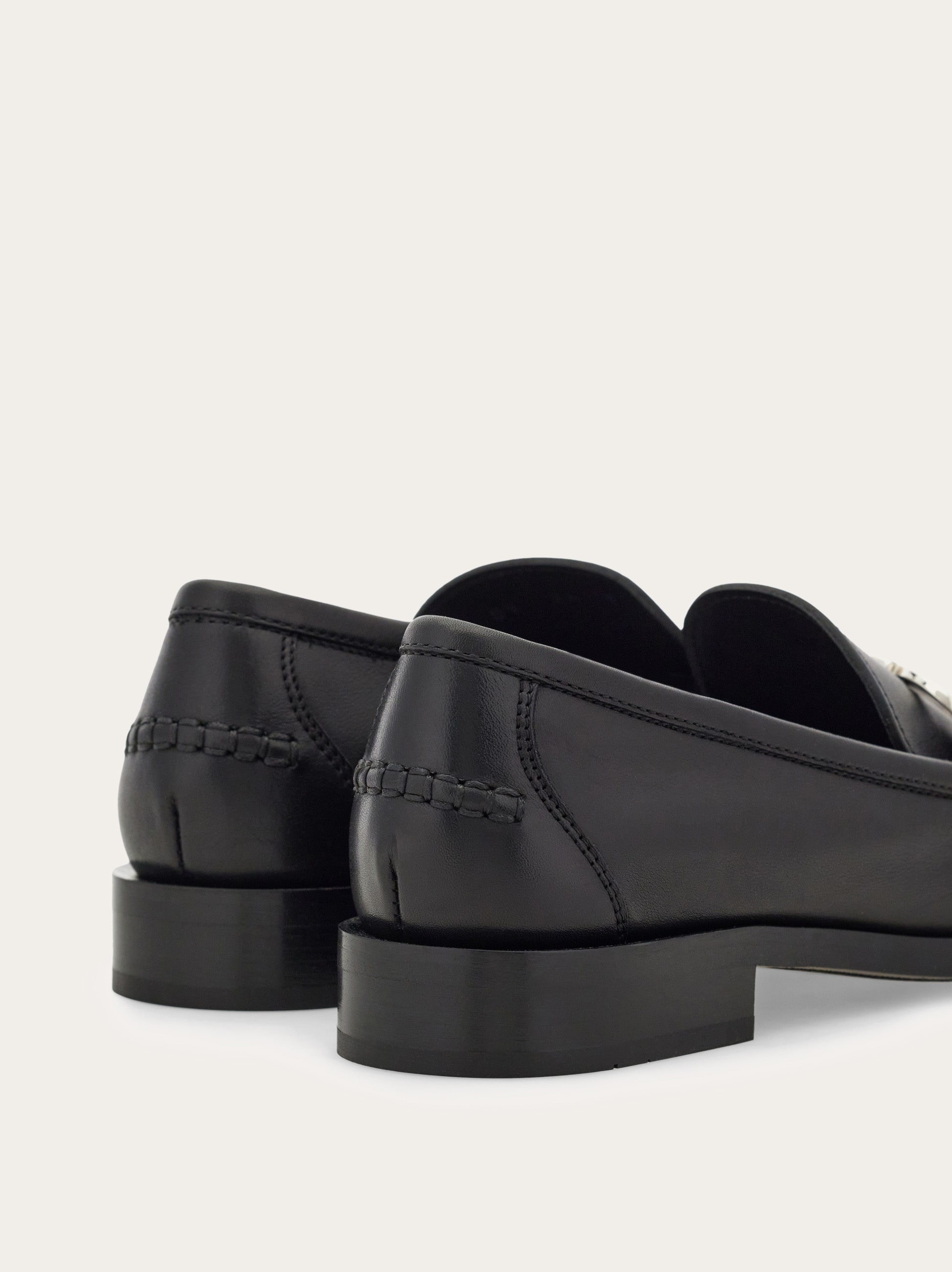 ガンチーニ モカシン - ウィメンズ | Ferragamo