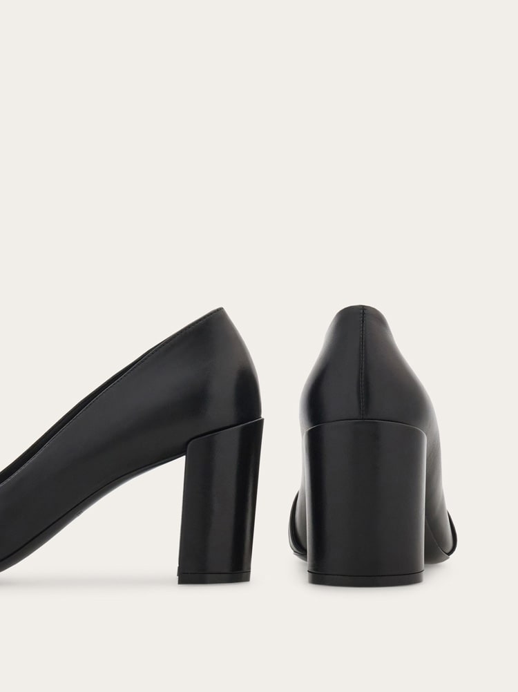 Gancini ornament pump with bock heel Gallery image 6