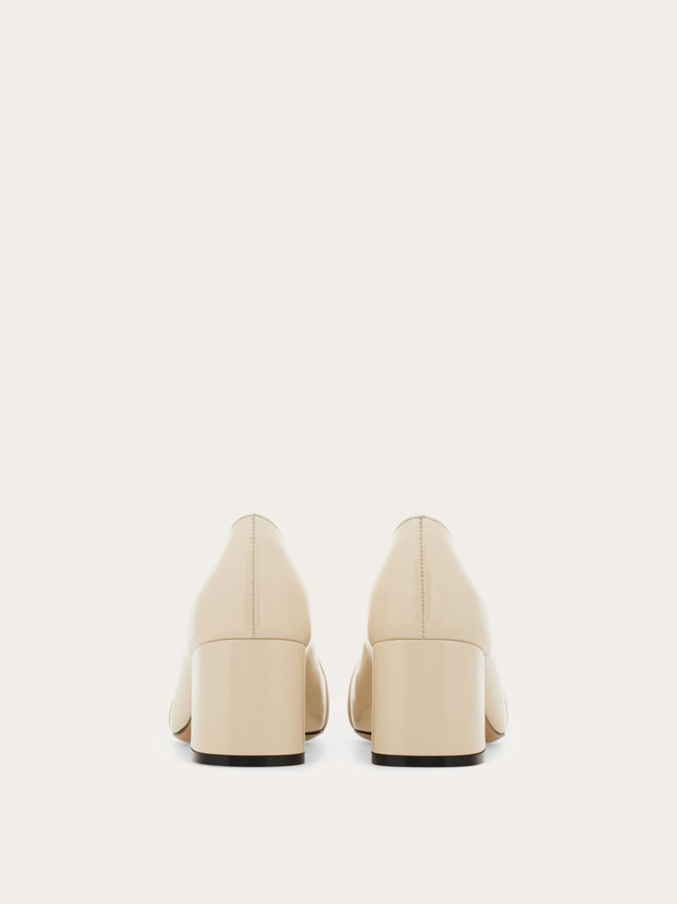Gancini ornament pump Gallery image 5