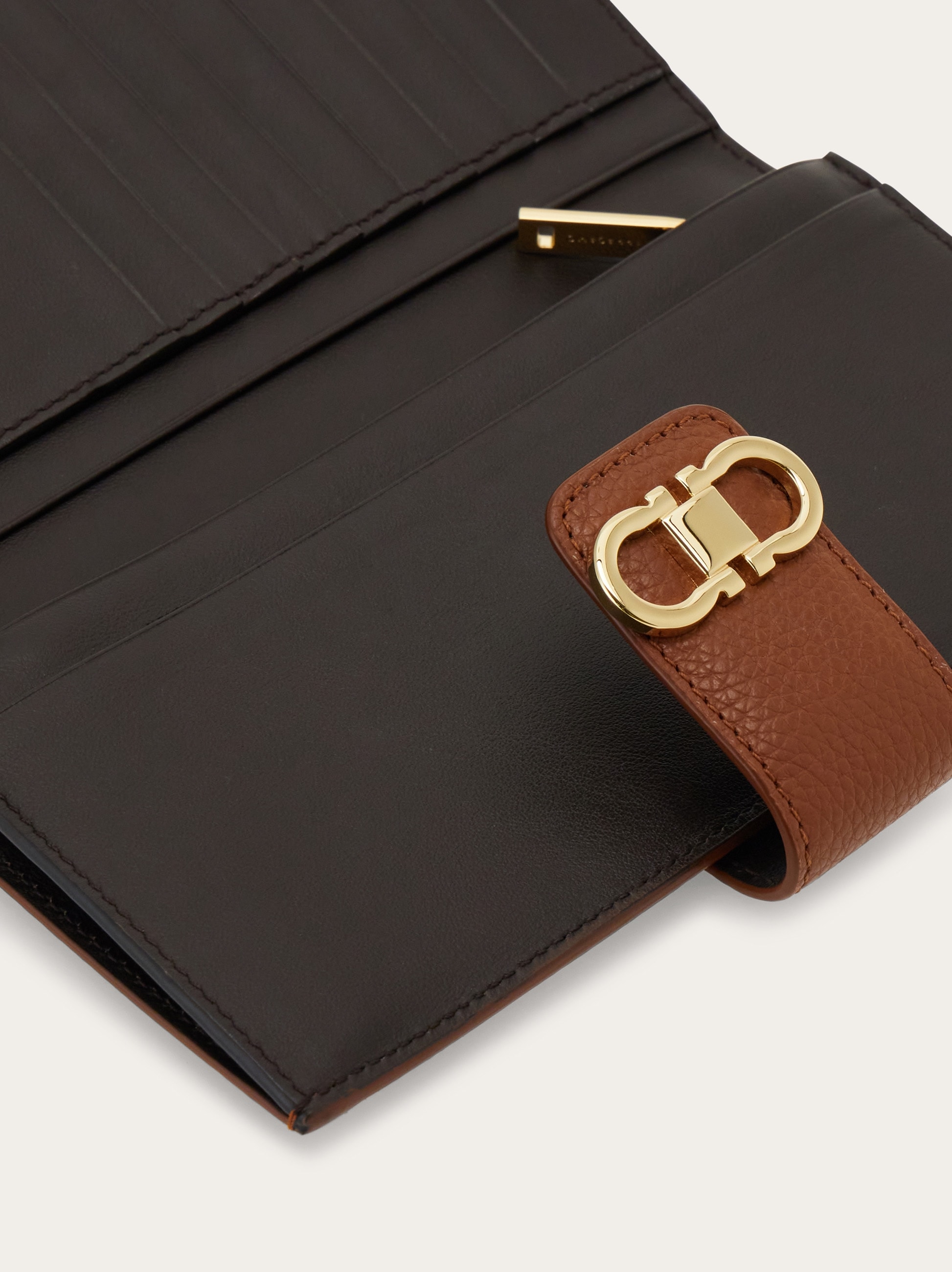 Continental wallet - Women | Ferragamo
