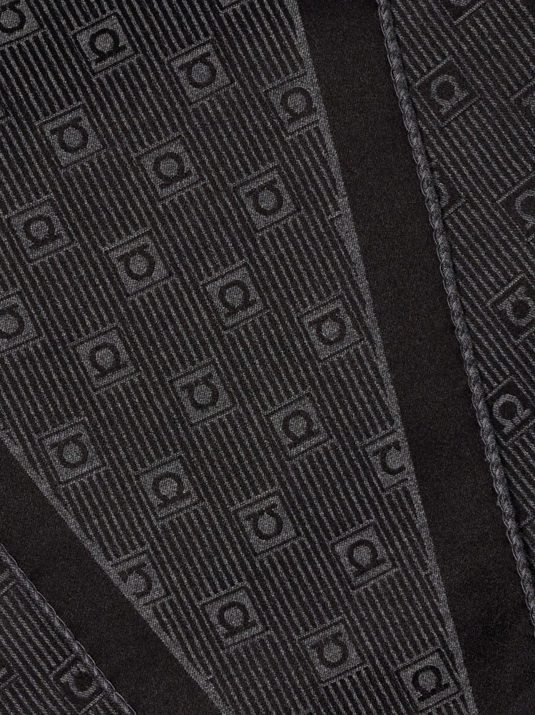 Diamond scarf Gallery image 2
