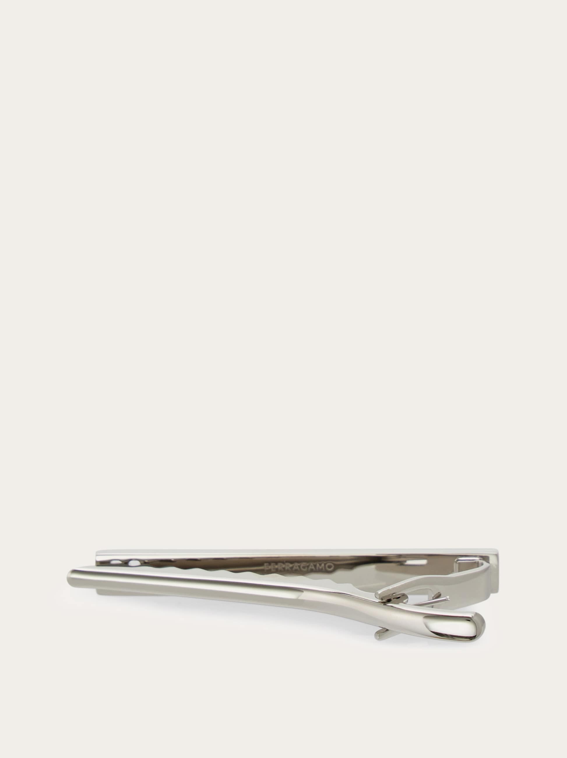 Salvatore Ferragamo ガンチーニ ネクタイピン シルバー Gancini tie pin - Men | Ferragamo