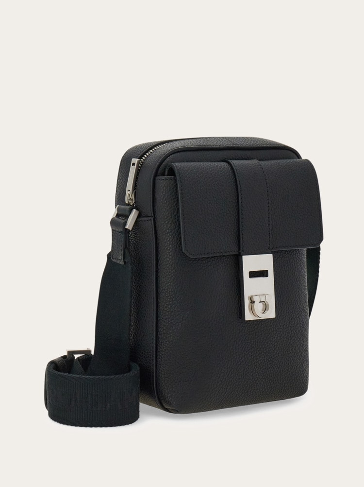 Hug buckle cross body bag Gallery image 7