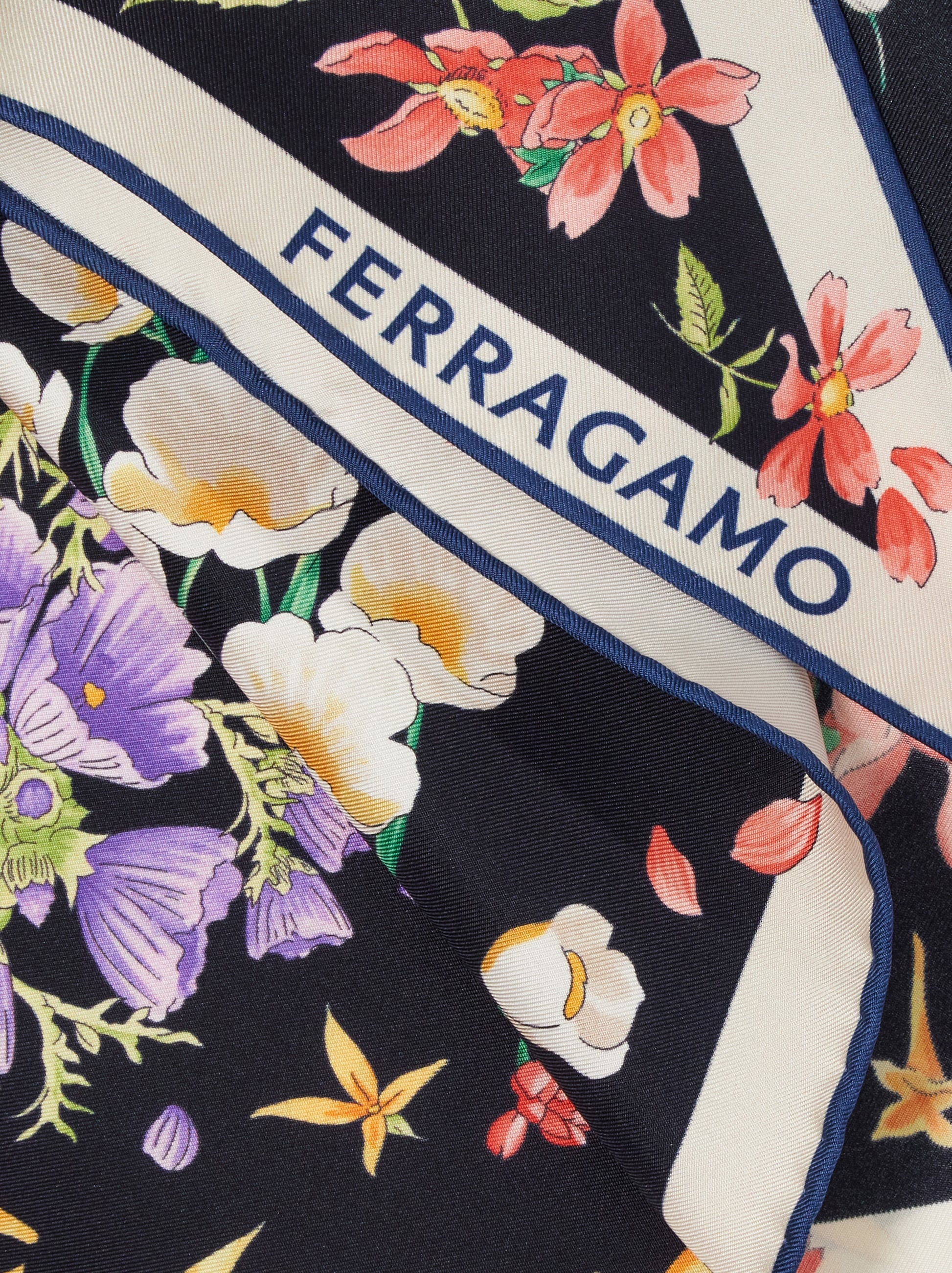 Spring print diamond scarf - Women | Ferragamo