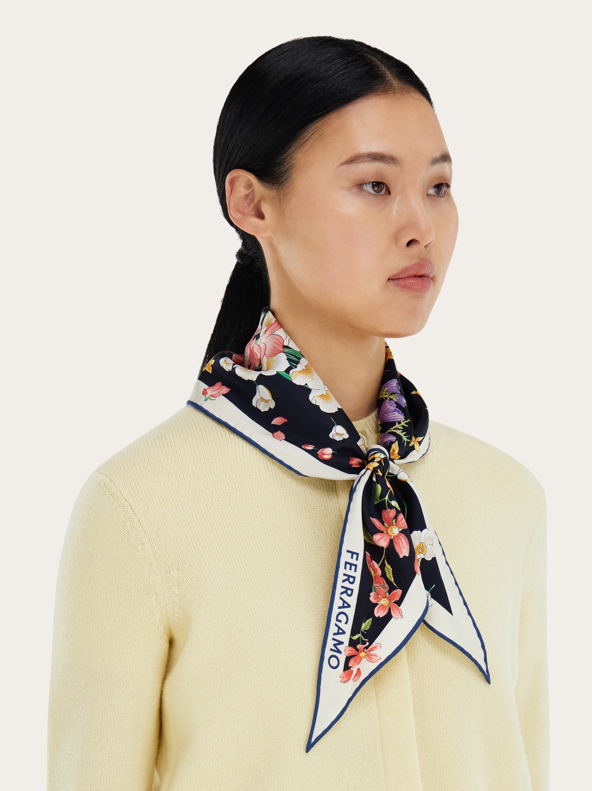 Spring print diamond scarf - Women | Ferragamo