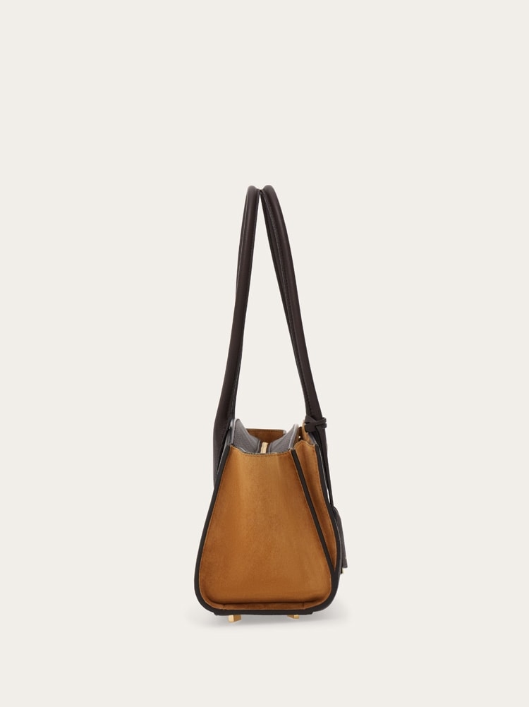 New Ferragamo Studio Soft bag East West (M) Gallery image 3