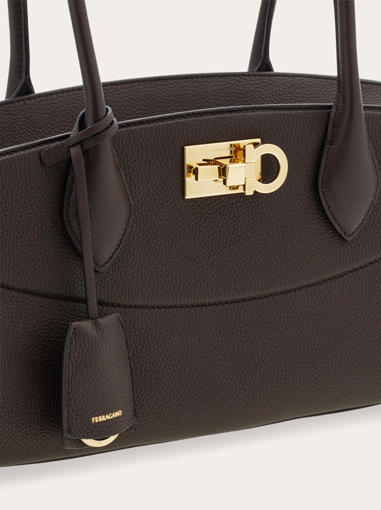 New Ferragamo Studio Soft bag East West (M) Gallery image 6