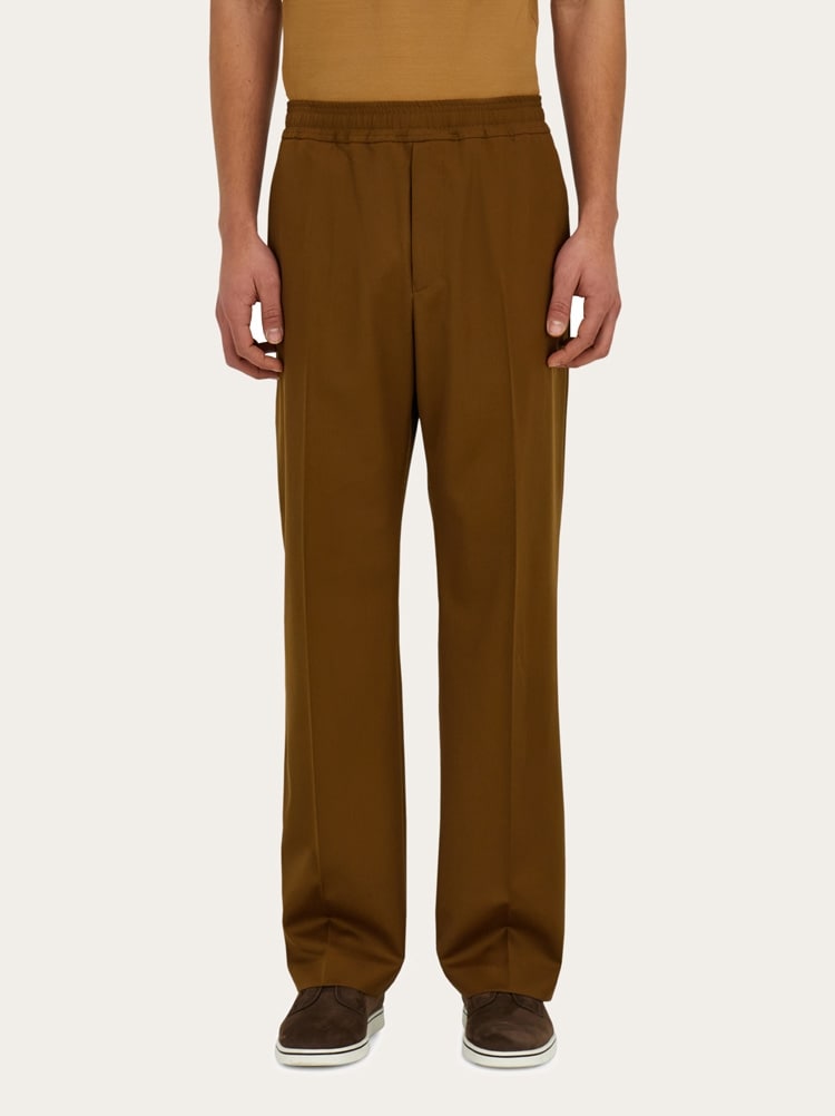 Pantalones deportivos Gallery image 2