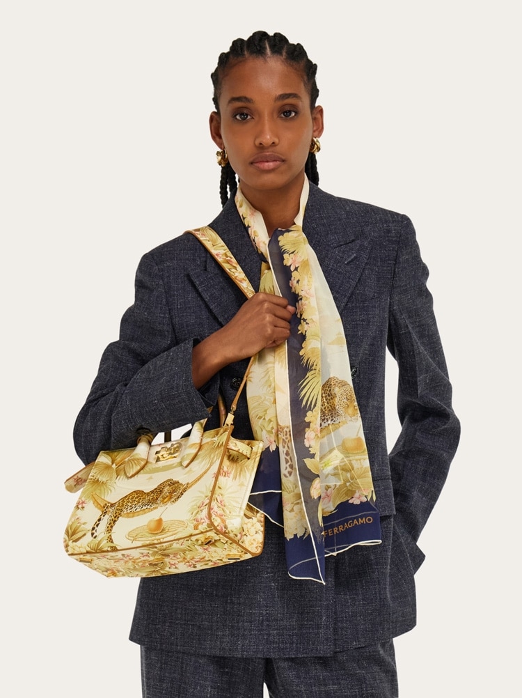 New Ferragamo Studio Soft bag (M) Gallery image 3