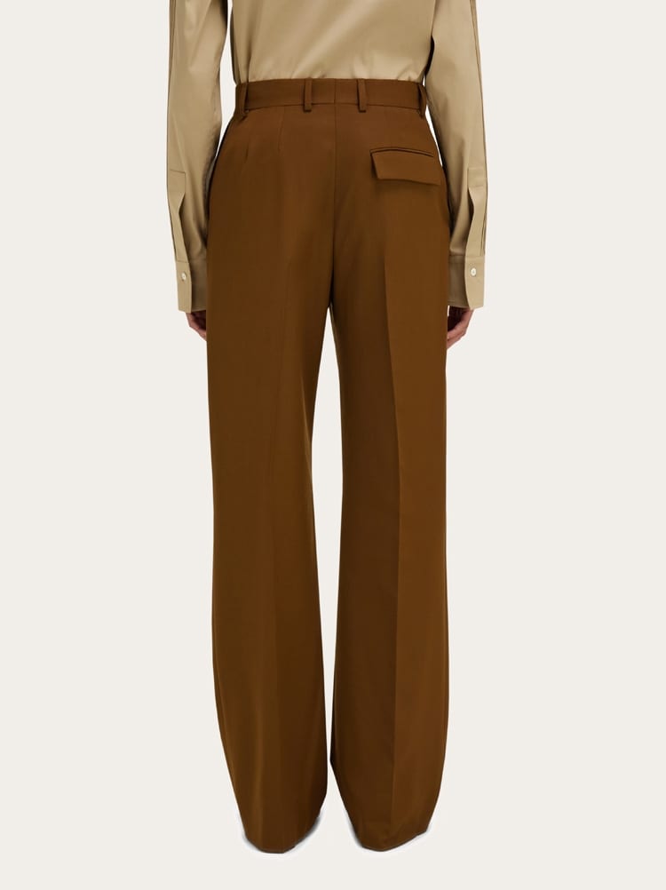 Pantalon haute couture à chevrons Gallery image 4