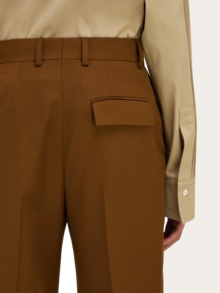 Pantalon haute couture à chevrons Gallery image 6