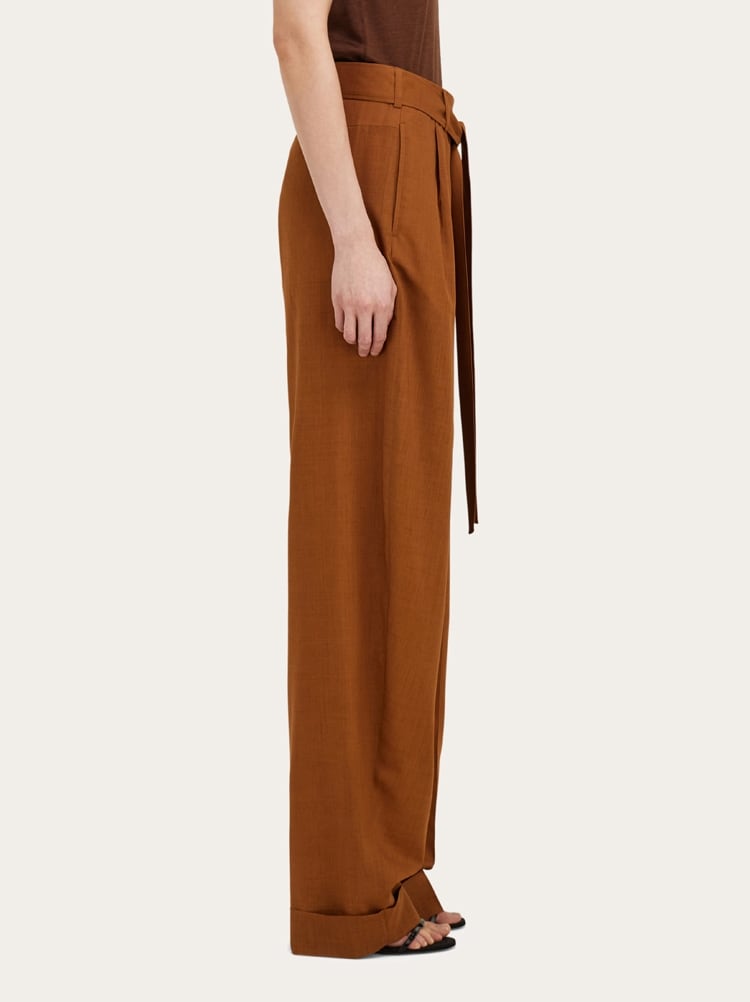 Pantalones barrel Gallery image 3
