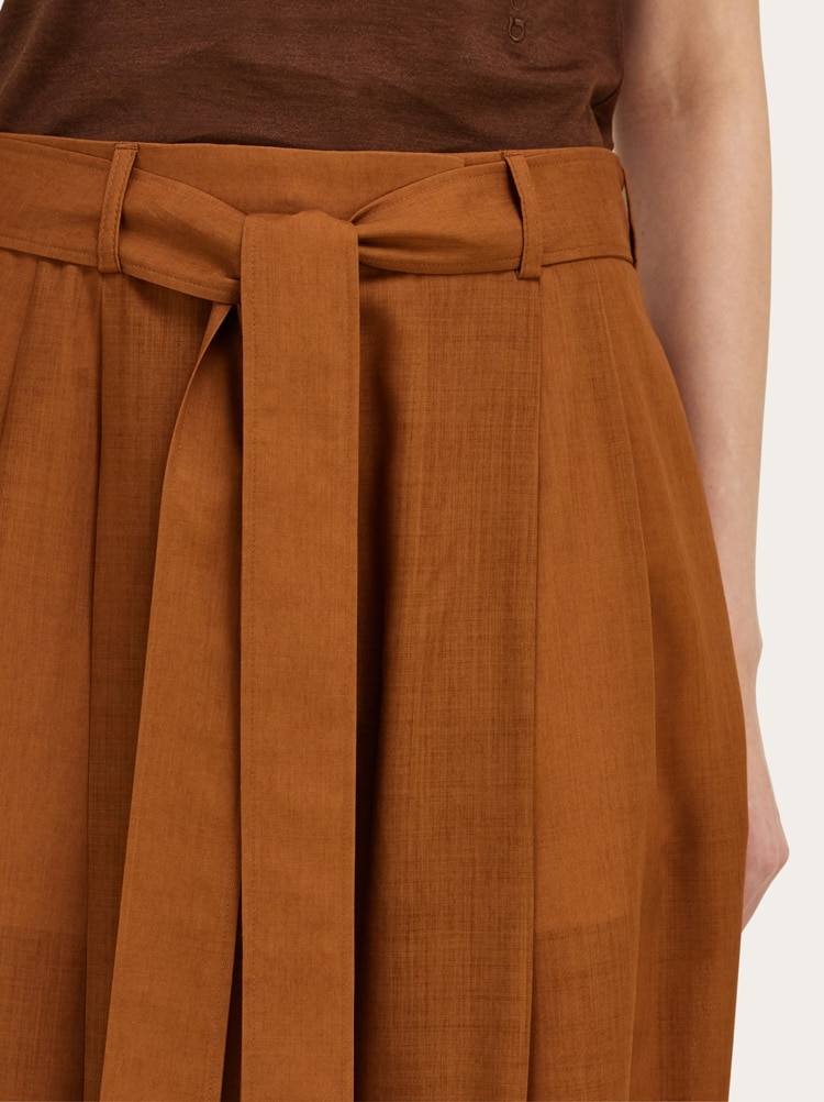Pantalones barrel Gallery image 5