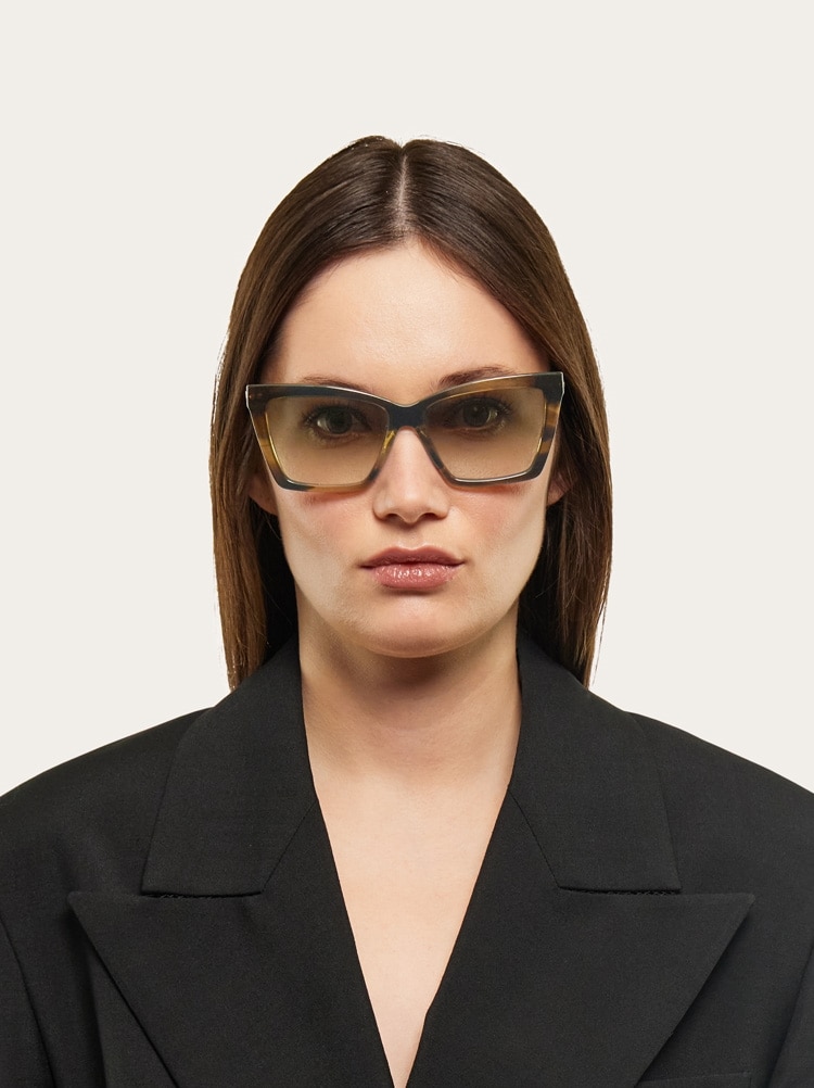 Rectangular frame sunglasses Gallery image 3