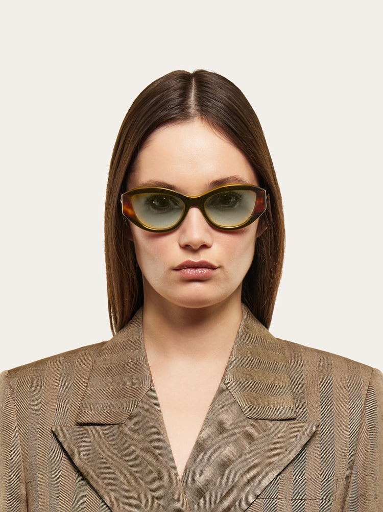 Oval frame sunglasses Gallery image 3